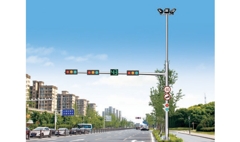 道路的路燈使用綜合桿優(yōu)勢(shì)有哪些？